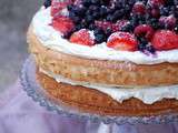 Gateau bucolique // berry sponge cake