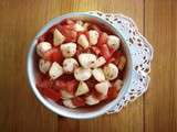 Salade de tomates-mozzarella...et pêches