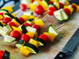5 idées originales de brochettes de légumes pour vos planchas ou barbecue
