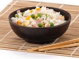 Du riz cantonais : un classique de la cuisine asiatique à la française