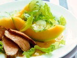 Salade de magret de canard fumé et melon, une recette qui fait l’union entre le salé du terroir et la fraicheur du sucré
