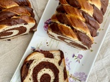 Brioche marbrée torsadée