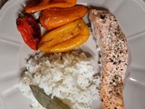 Pavé de saumon, mini-poivrons grillés et riz